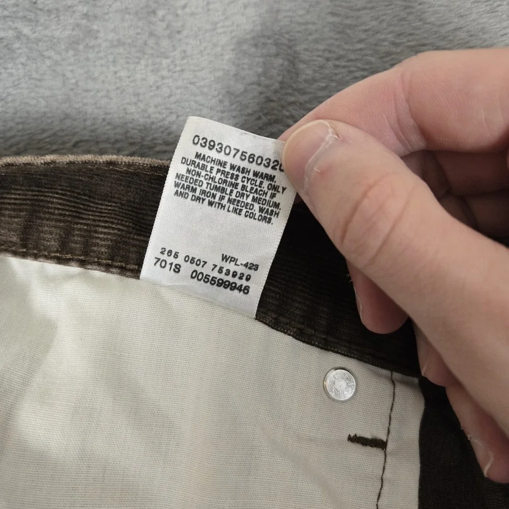 Vintage Levis Pants Mens 36x30 Brown 559 Corduroy Straight Relaxed Fit Pants Y2K